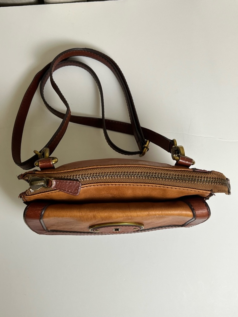 Vintage FOSSIL Crossbody Bag - Picture 9 of 16